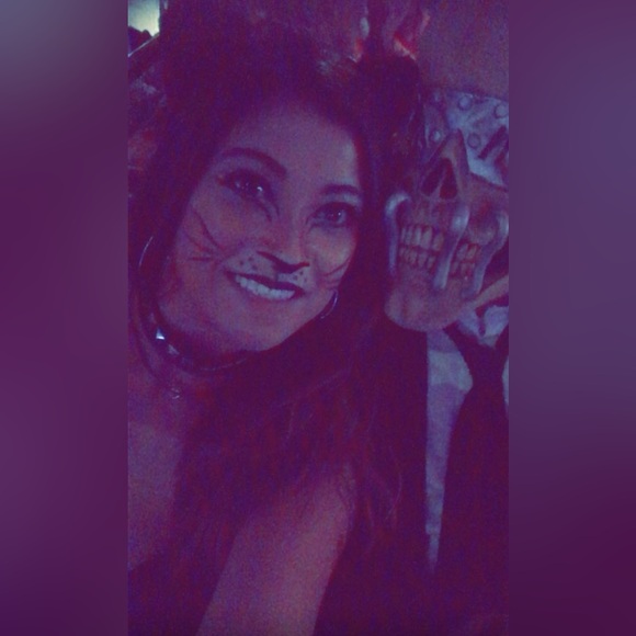 Meet your Posher, Celena - Picture 4 of 9